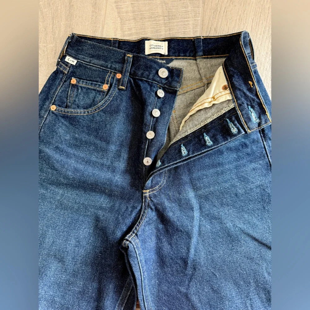 Citizens Of Humanity Blue Denim Horseshoe Wide-Leg Frayed Jeans - Picture 5 of 7